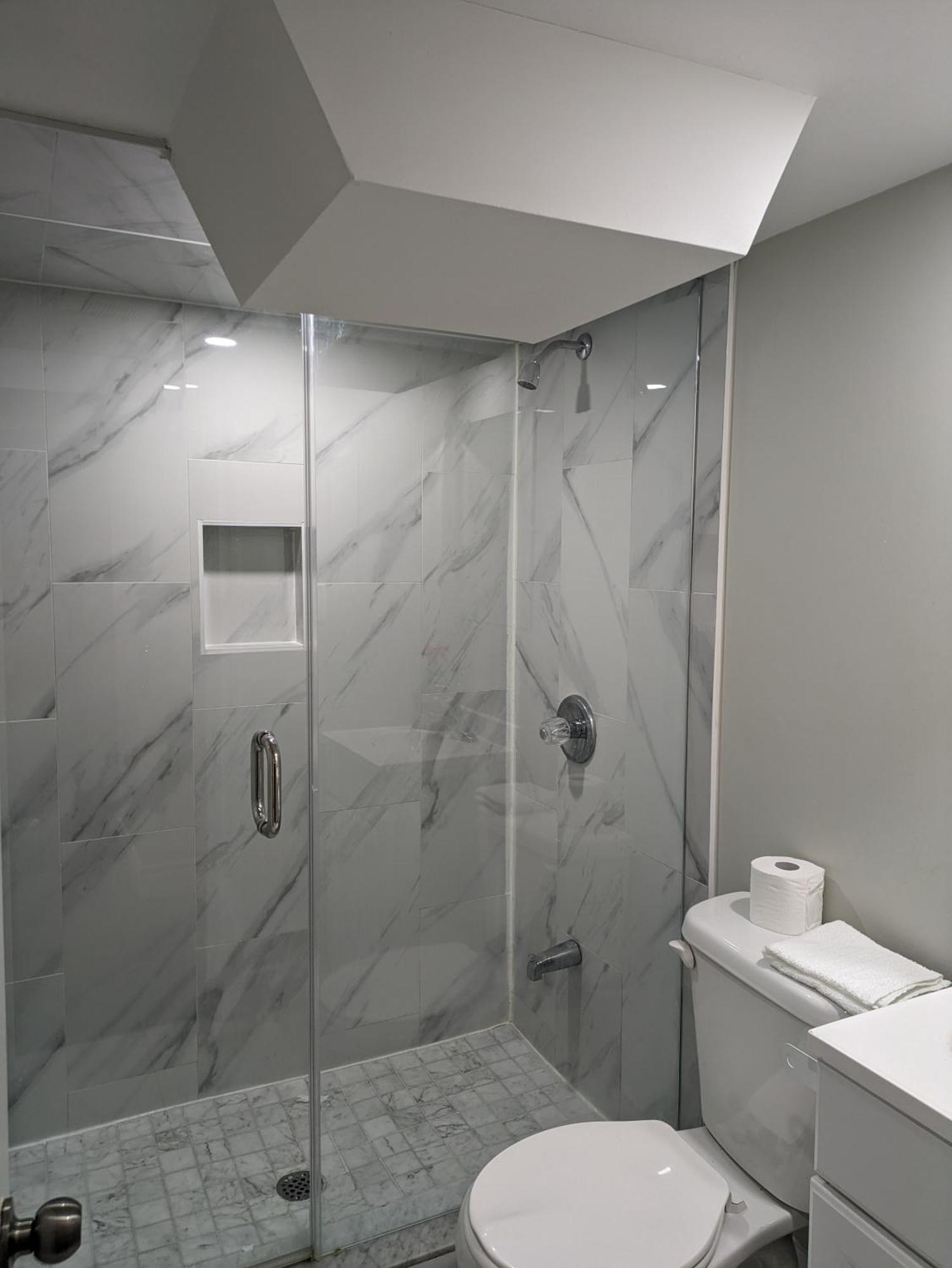 Stunning Furnished 2Bedroom/2Washroom Apartment Brampton Exterior photo